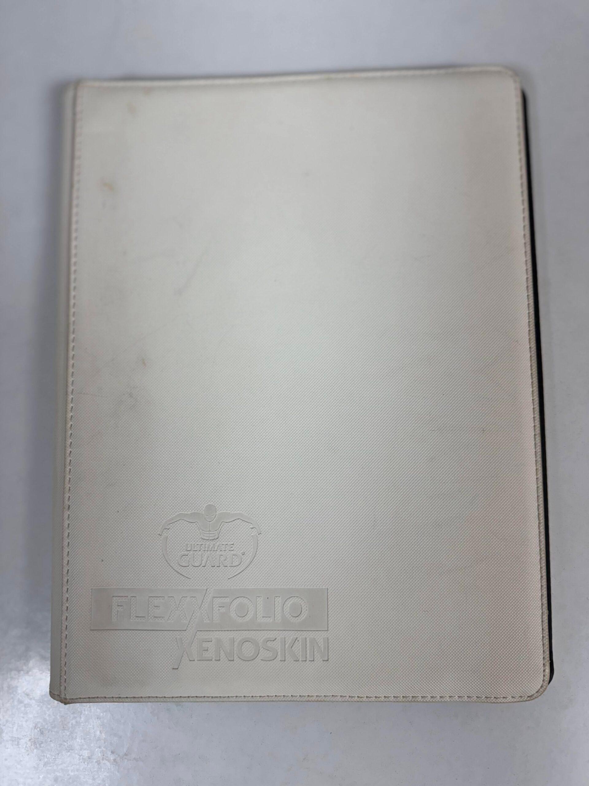 Ultimate Guard Zipfolio XenoSkin - 9-Pocket White - Fine — image 1